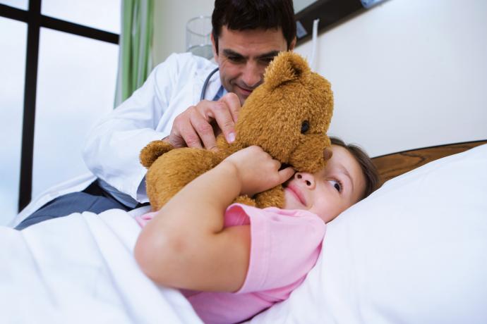 Fiebre despues de comer ninos
